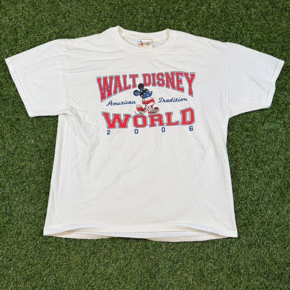 Gildan Men's T-shirt
